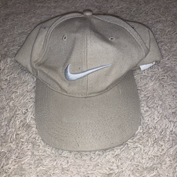 nike cream cap